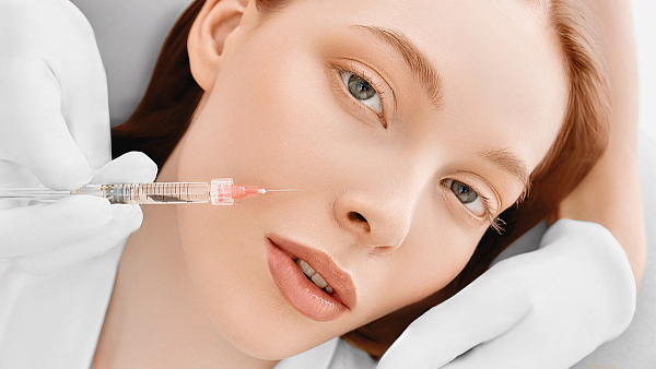 Гиалуроновая кислота: что это, зачем нужны «уколы красоты» и когда без них не обойтись