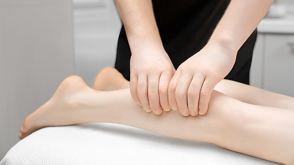 Спортивный массаж: чем отличается от классического, какие бывают виды и как проходит сеанс