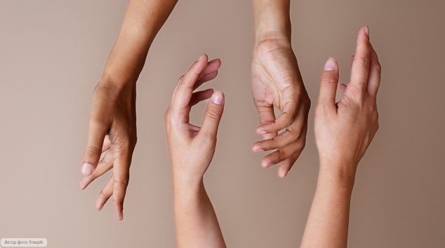 Ухоженные руки вне возраста: как вернуть коже плотность, тонус и молодость